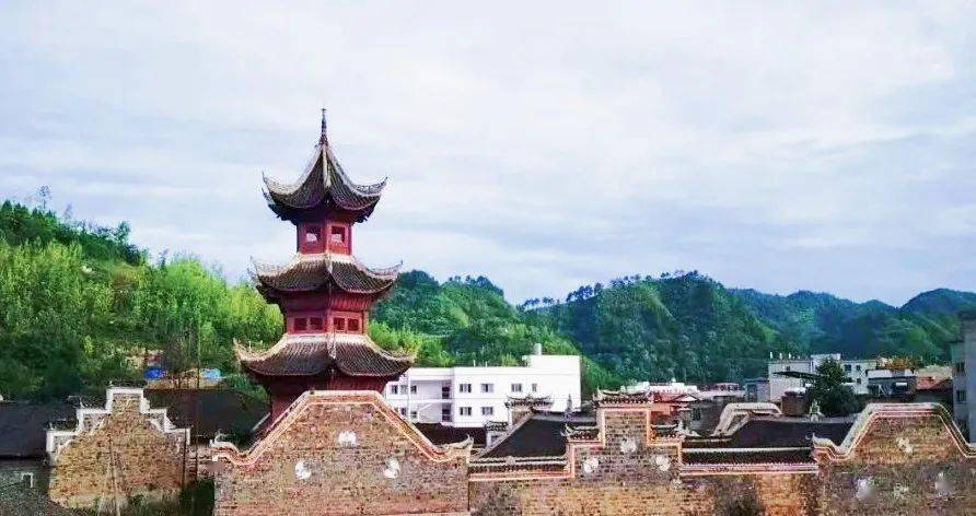 如今,在金沙县清池镇与四川省古蔺县交界处的古渡口,保存有立于清同治