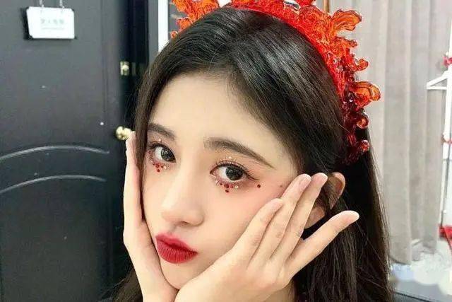 跟着美商满分鞠婧祎这么做,秒变四千年美女!_眼影_睫毛_眼睑