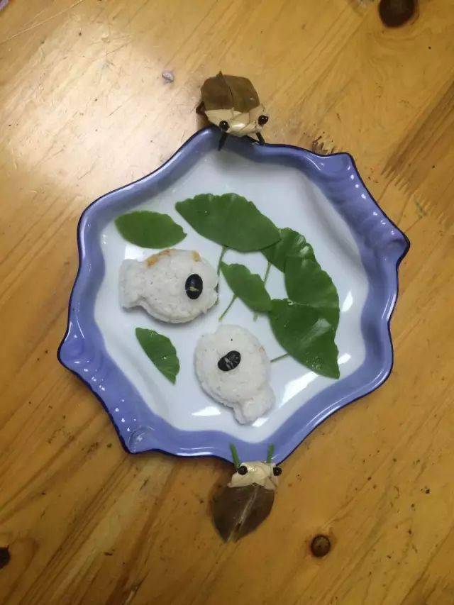 【荐读】为了鼓励女儿早起,三年来,妈妈把早餐"做成一首诗"_道菜_诗词