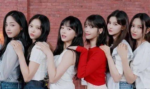 金智秀双马尾blackpink成员金智秀出席巴黎时装周时