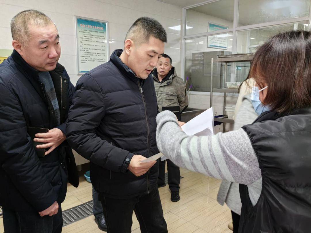 【系统动态】国网扬州市江都区供电公司工会组织职工代表巡视检查