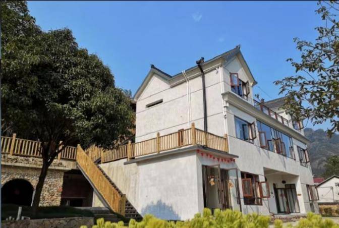 建德市莲花镇莲花池郭村目山头脚1-2号目山壹号民宿17地址:建德市大洋