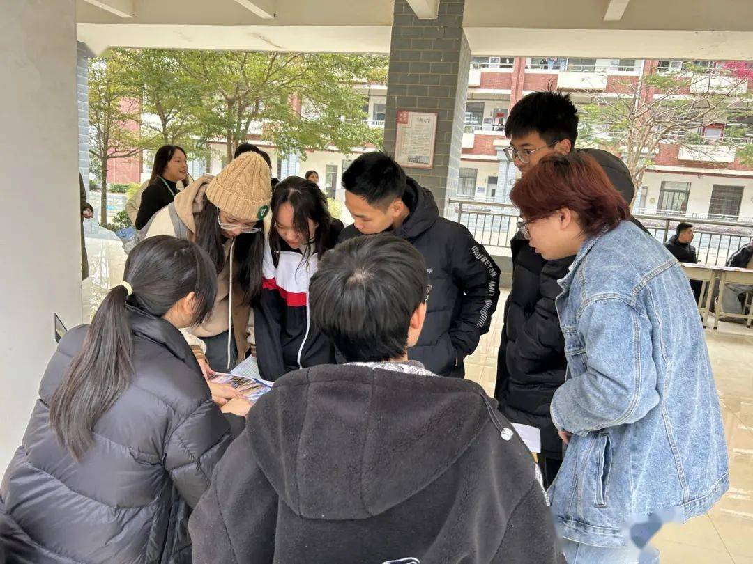 讲好南国故事 | 感恩母校行-回访茂名市第一中学_宣传_活动_学妹