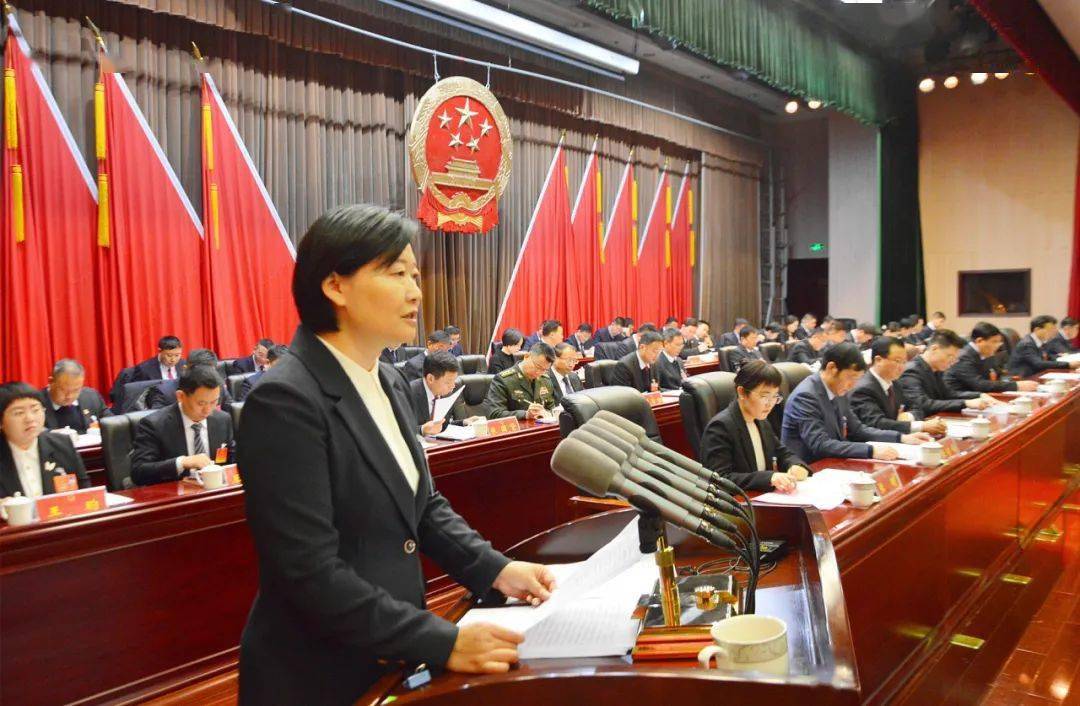 2月22日,长葛市第十六届人民代表大会第四次会议开幕,市长张晓丽代表