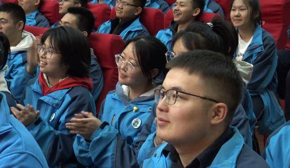 百日誓师为梦而战 战鼓催发春山可望 ----沙湾市第一中学召开高三百日