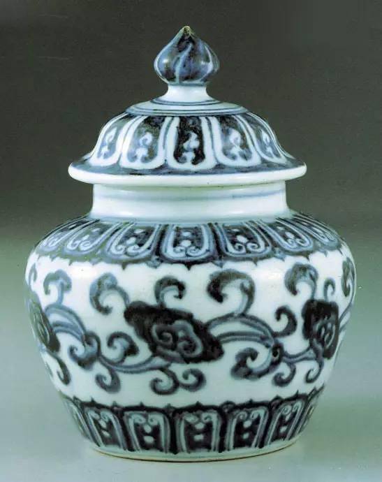 宣德青花瓷器鉴定,文中这些基本要点要把握_纹饰_釉面_绘画