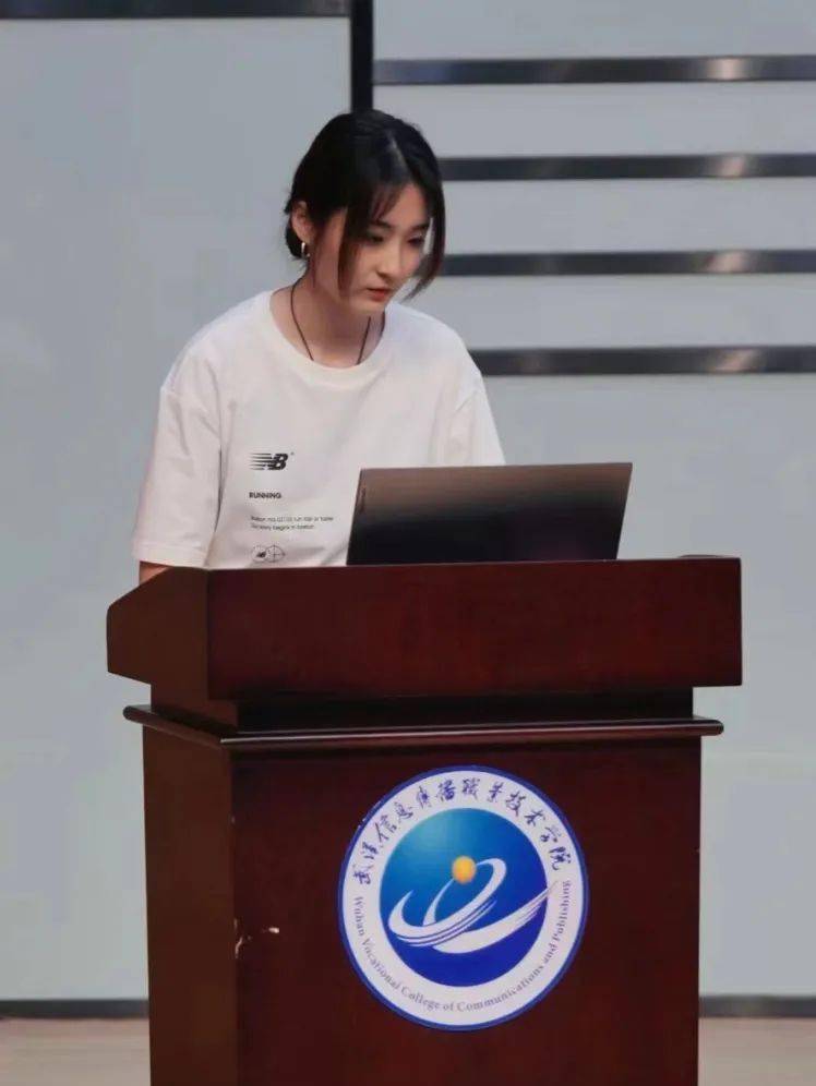 刘怡欣|传媒影视学院开启属于我们的热辣滚烫吧制定计划不妨许下愿望