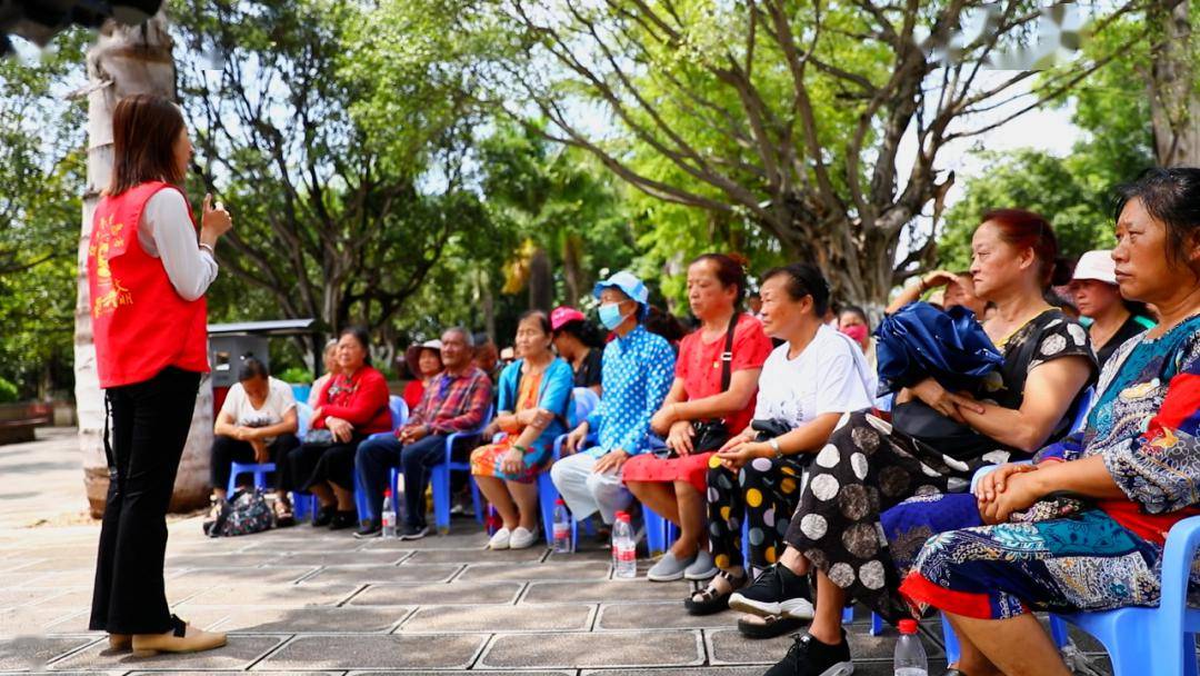 宣讲"轻骑兵"驰骋街巷播撒党的创新理论丨文明中国