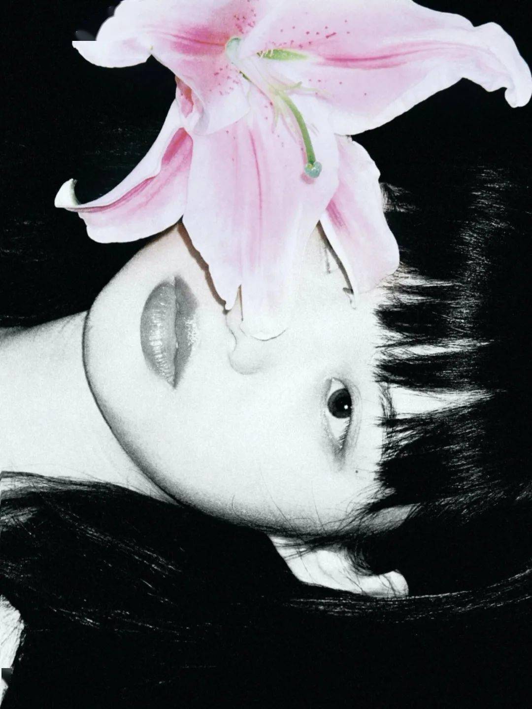 娓娓道来专注于情绪的表达摄影师在他的作品中摄影:@赵尾生产出一张张