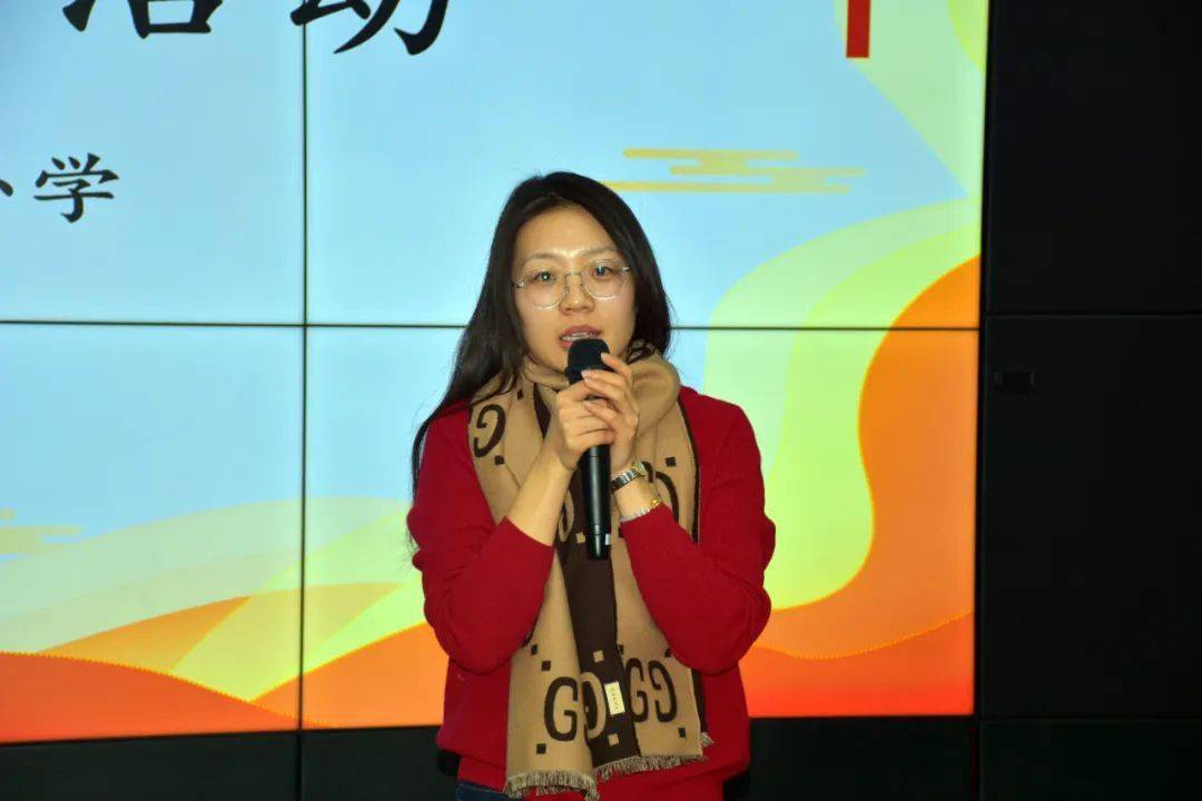 点评教师:邱佳莹  周芮冰《人生,总要赢一次》李鑫琪点评教师:曲璐