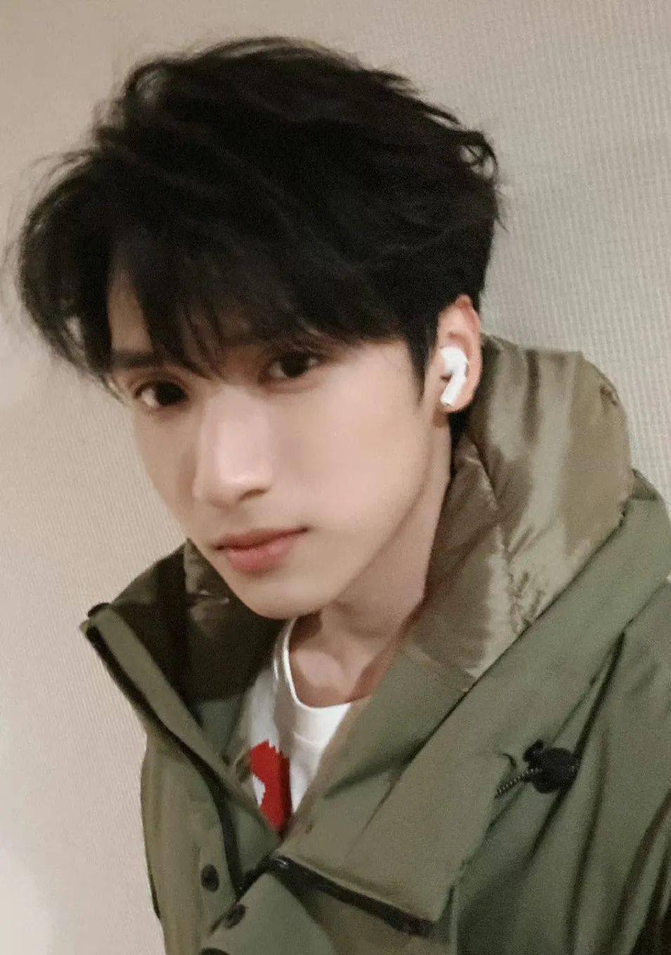 王鹤棣被防爆?_杨颖_刘恋_俩人