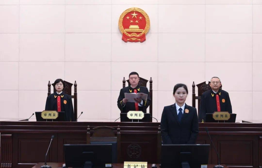 山东机场原党委委员,副总经理李伟贪污受贿案一审宣判:决定执行有期