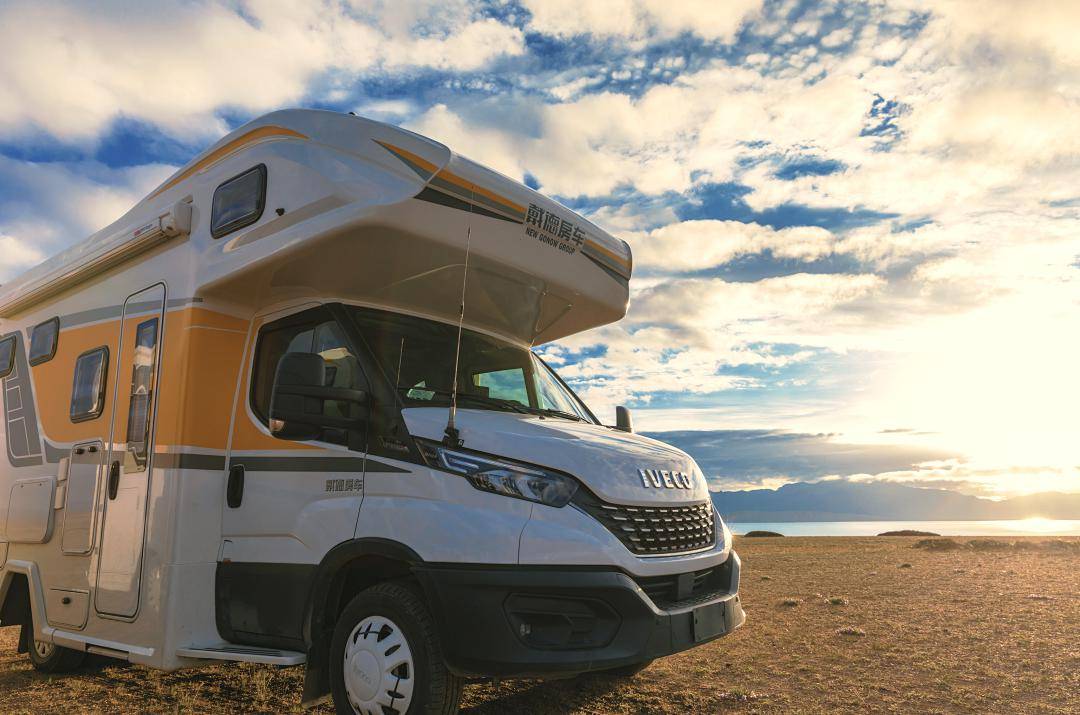 观展必看| 逛龙年首场房车展,选品质高端进口依维柯底盘房车_搜狐汽车