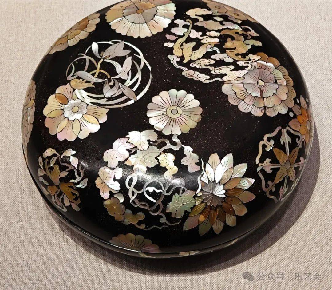 花脚大仙分享:《桑梓漆缘——曹其镛夫妇捐赠漆器展》上篇