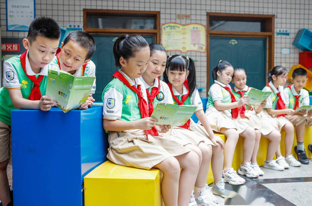 巴南这个学校入选→_办学_评价_校园