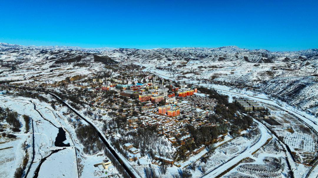 讲真的!不是"尔滨"去不起,而是五当召的雪景更有性价比