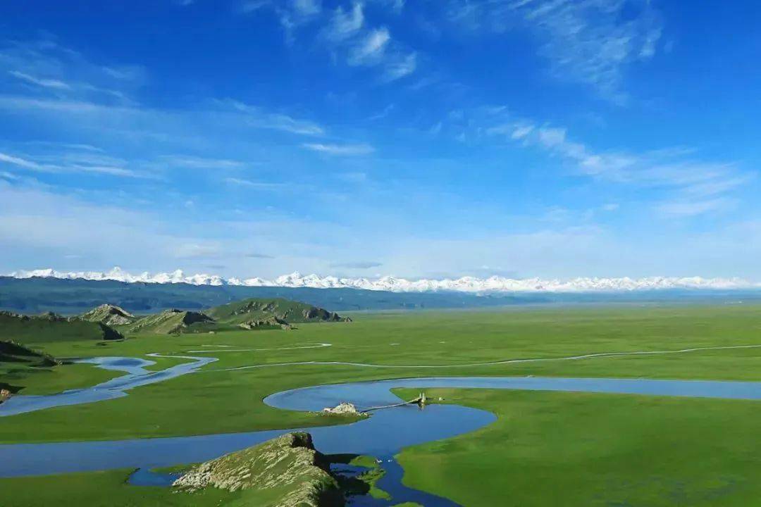 高山草原—巴音布鲁克草原中国最大的高山野生动物保护区—阿尔金山自