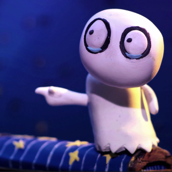 佳作;想要一窥这部在国际备受好评的,披着幽灵斗篷的欢乐诙谐家庭音乐