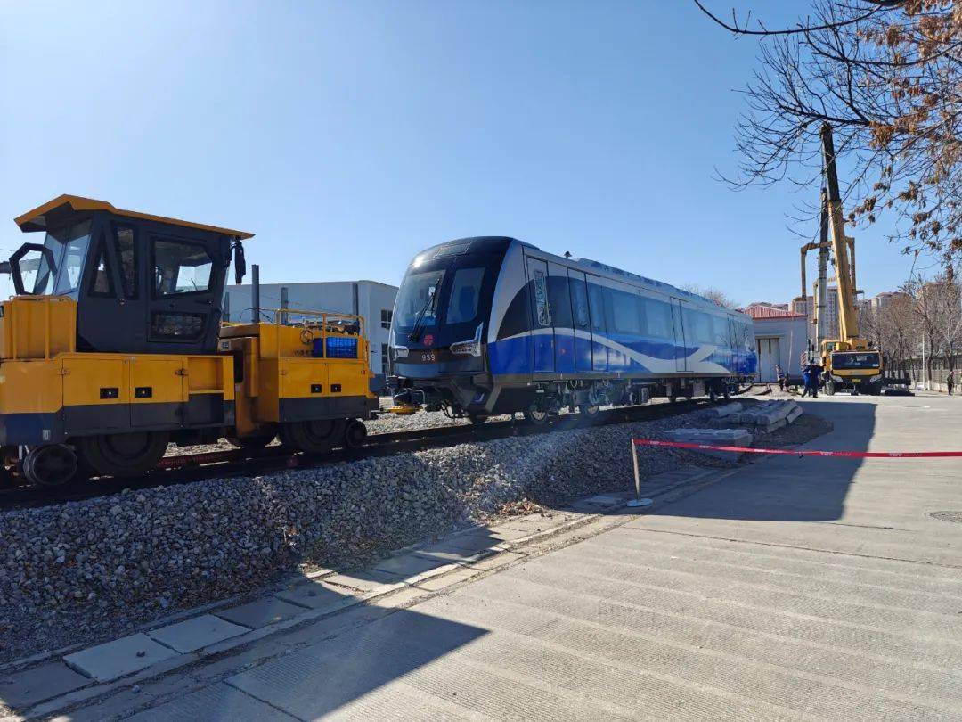 津滨轻轨9号线新车来了!更舒适更智能更安全_检测_列车长_车厢