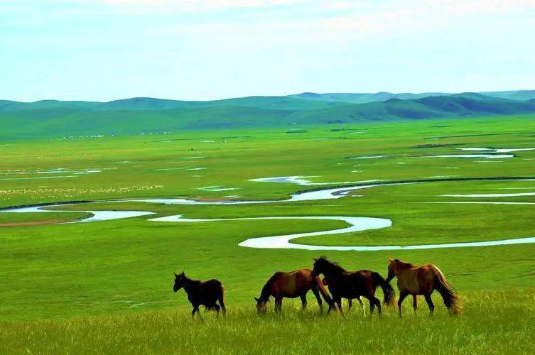 悦赏| 内蒙古版"语文课本封面"上线,适配度拉满!_草原_火山_乌海市