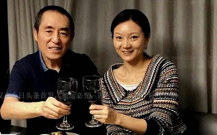 72岁的张艺谋:尽管岳母比自己小11岁,给她尽孝也能坦然_陈婷_巩俐