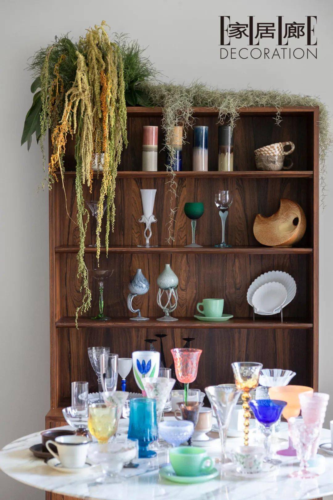 90后杭州夫妇的家,收1万支玻璃器皿,表面极简,内里极繁_生活_fenton