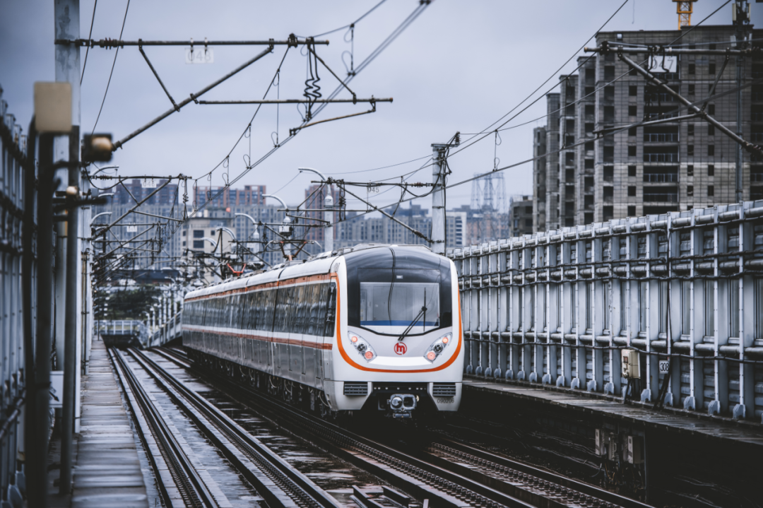 今天起,杭州地铁这4条线缩短间隔!加密班次!_行车_列车_高峰