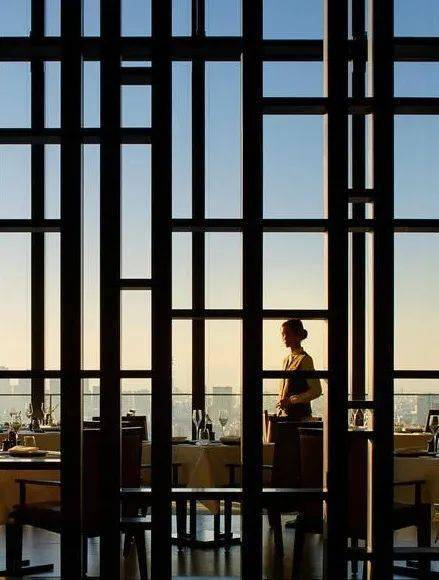 安缦出飞机怎么比造酒店还顺手天花板级顶奢航线你选哪条