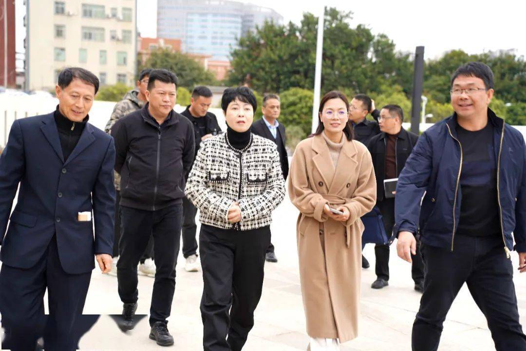 校园快讯泉州市教育局领导莅临我校开展期初工作调研检查