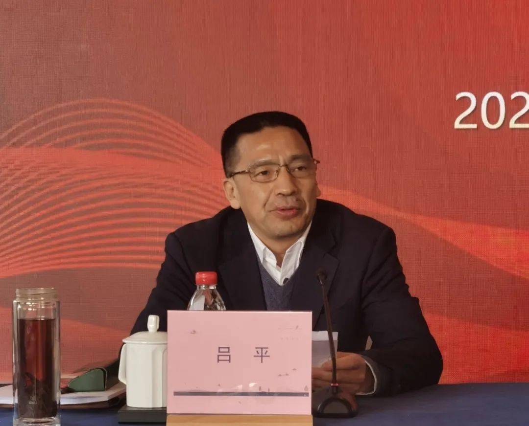 我市人大常委会主任吕平,副主任夏喜生参