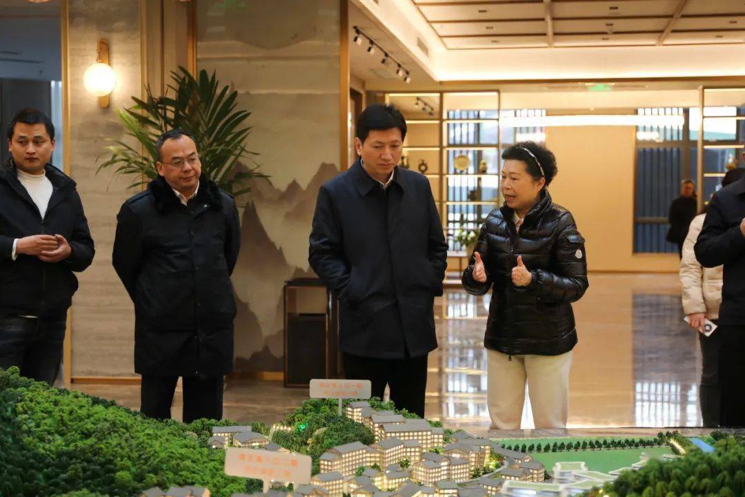 3月7日,永定区委书记张喜松带队专题调度招商引资