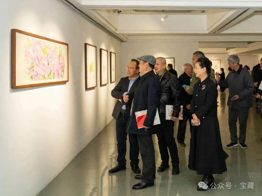 现场一知一见钱晓芳水彩作品展在浙江赛丽美术馆开幕