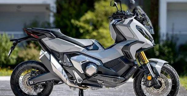 88万,搭载相同发动机的本田xadv,售价12.98万元,两车差价4万多元.