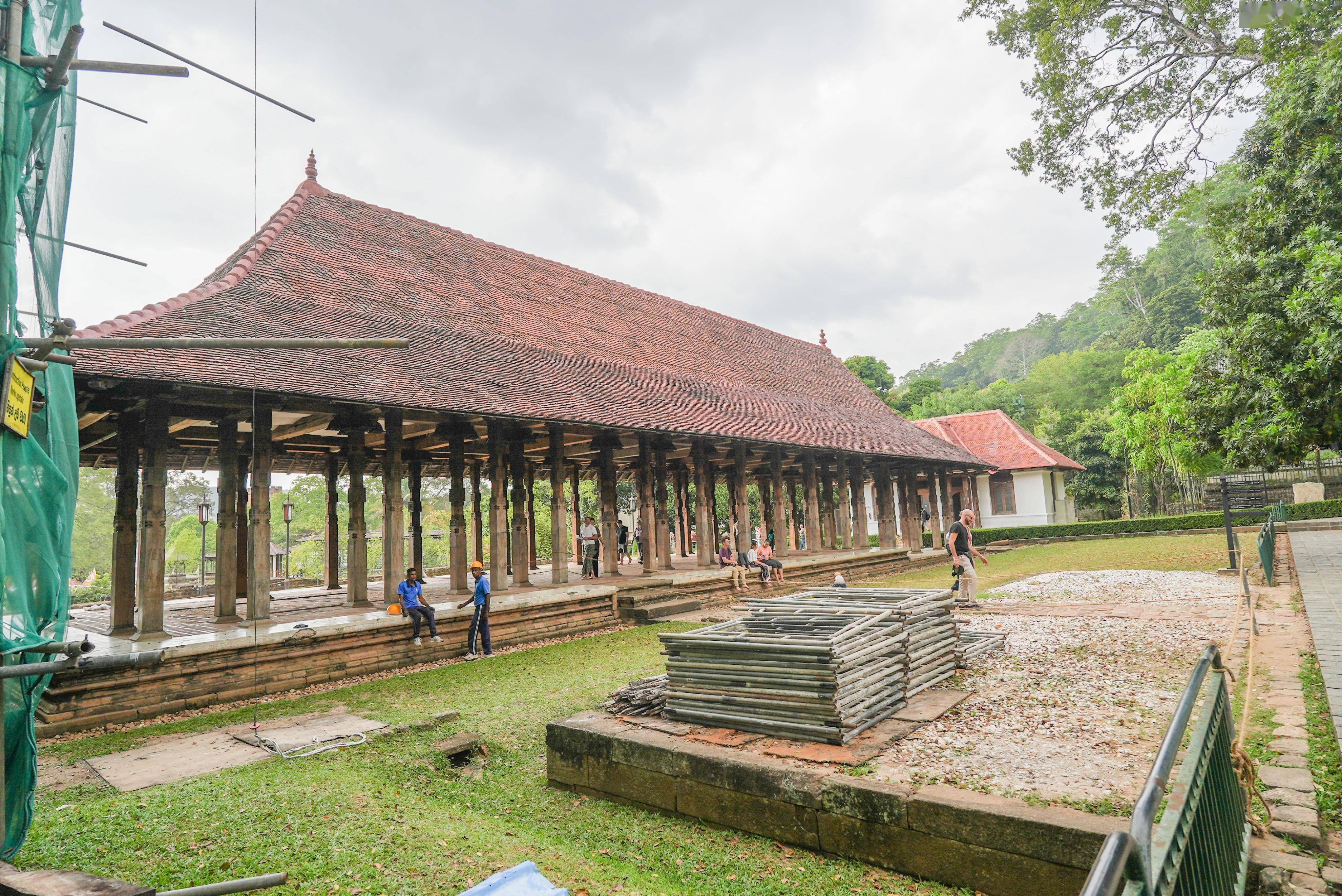 斯里兰卡的国宝建筑,寺庙供奉着释迦牟尼佛的舍利
