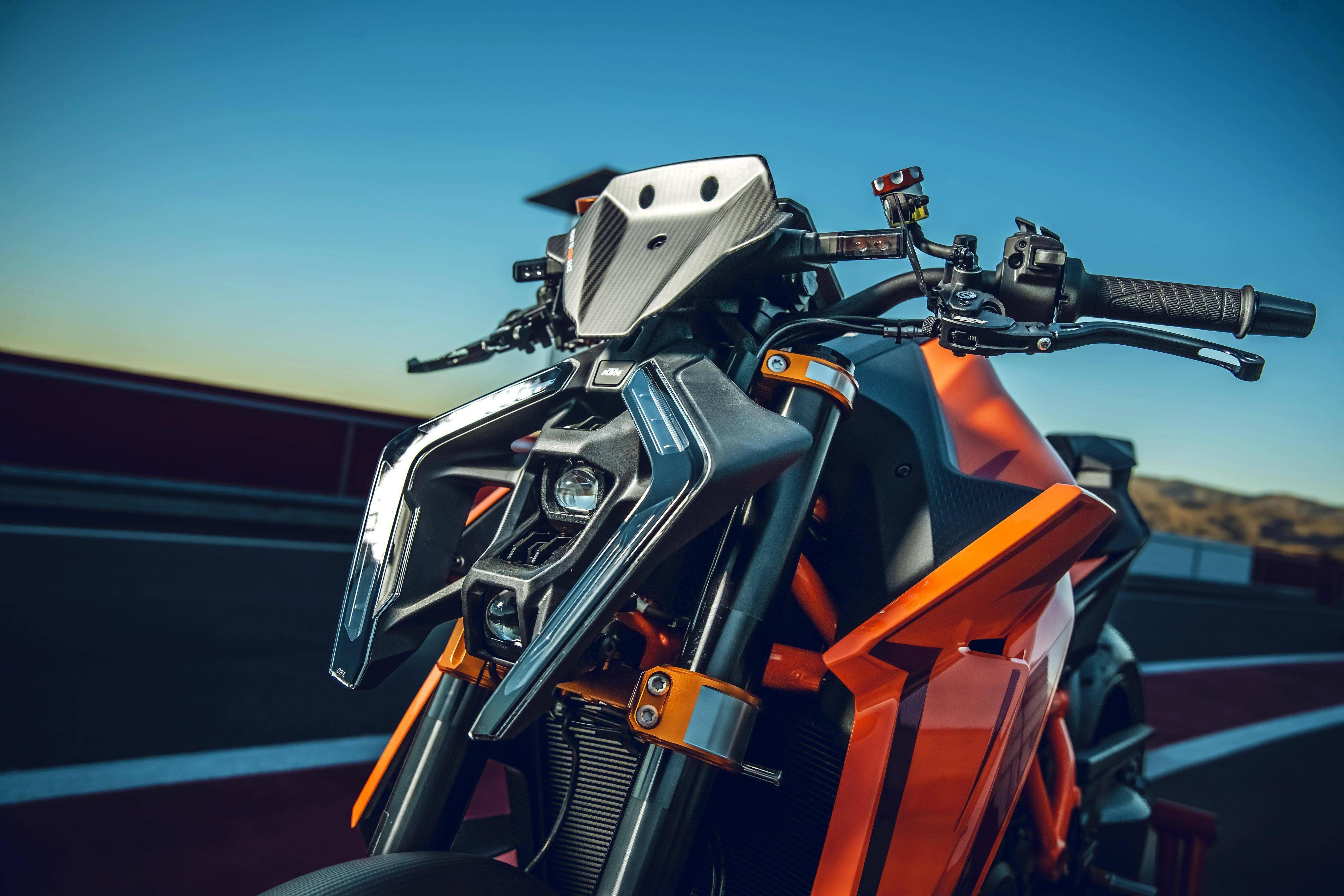 写真集:2024 ktm 1390 super duke r 原厂改装(3)