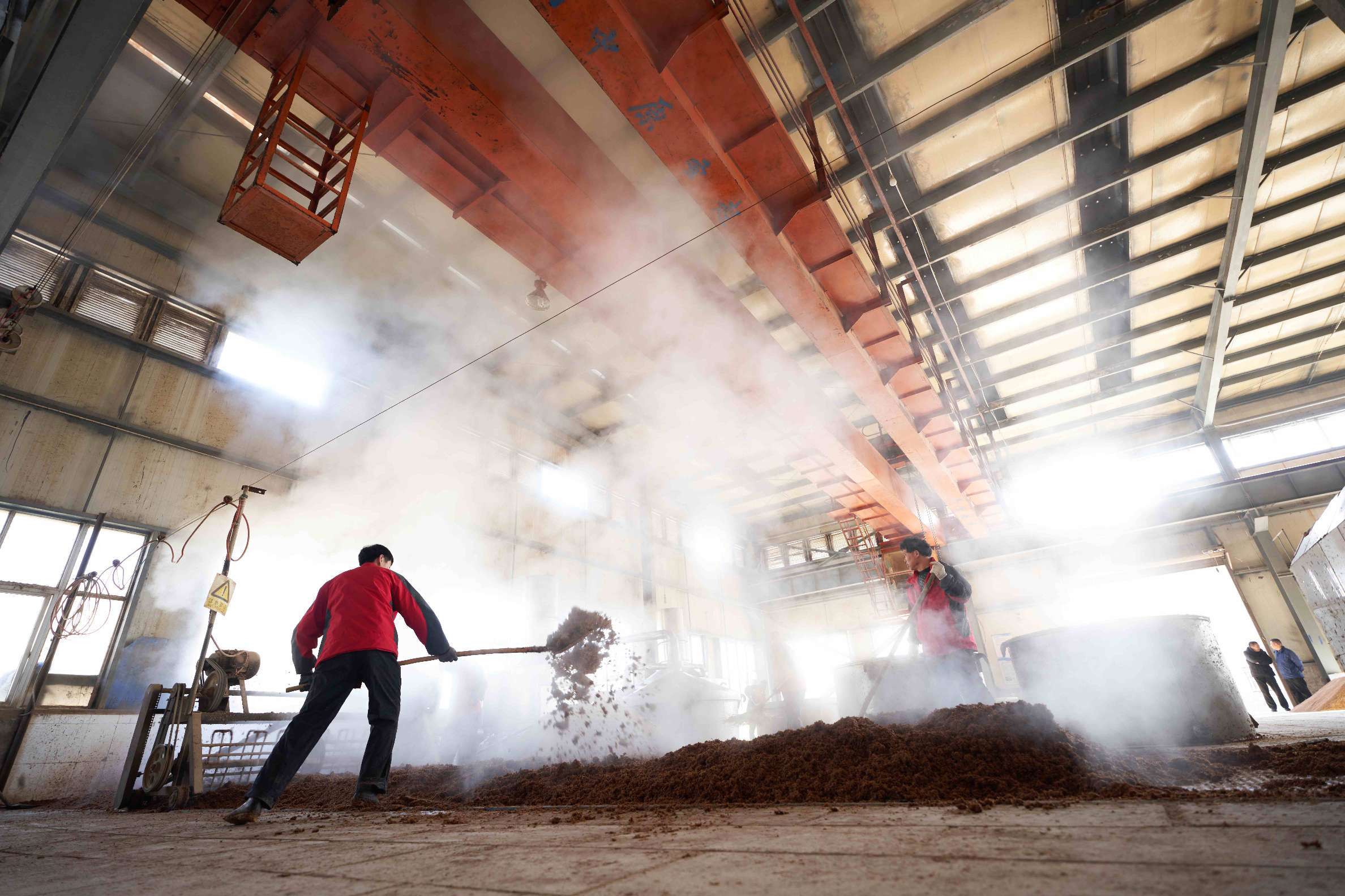 透过一场春酿见证宋河酒业人的品质匠心和发展雄心