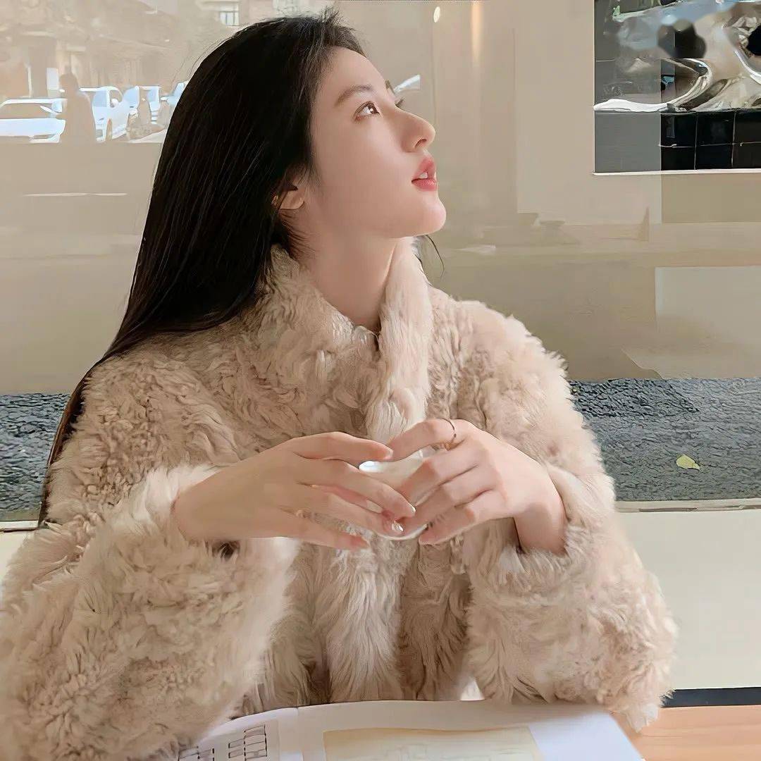 ins头像丨美得很独特的ins风头像