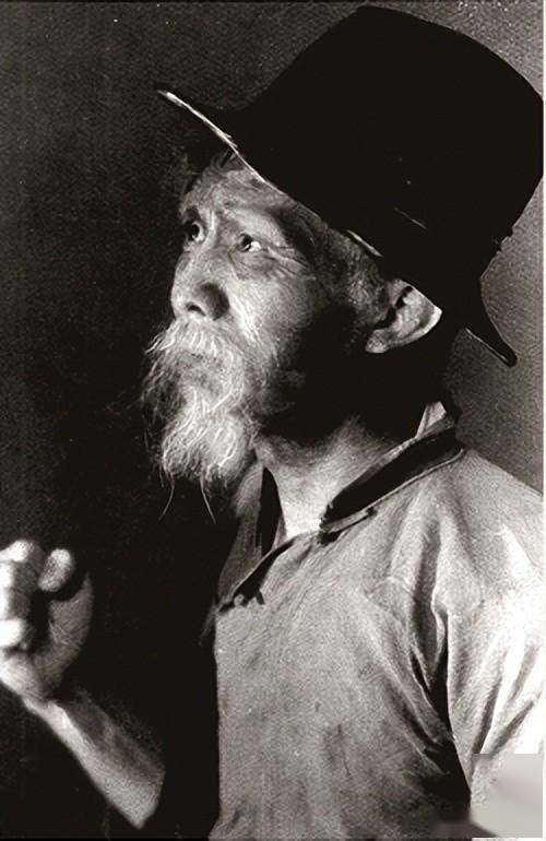 《扬子江暴风雨》的剧照1934年6月30日至7月1日,由田汉编剧,聂耳作曲