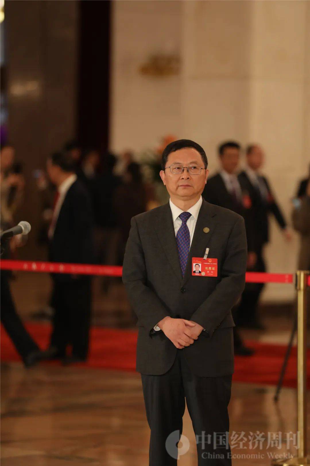 全国人大代表,中山大学校长,中国科学院院士高松微信值班:周琦 郑扬波