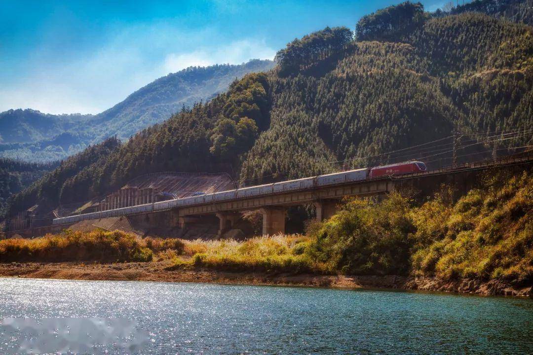 京广铁路,一条纵贯中国2284千米的回家路_摄影_北京_卢汉