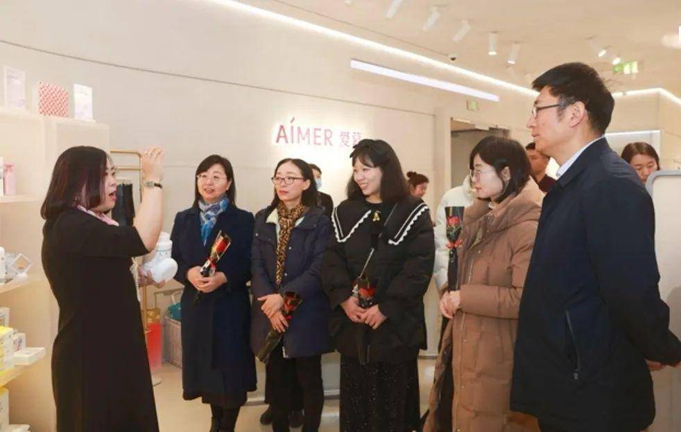 织梦绽放爱慕自己中国纺联工会携手爱慕公司开展庆祝三八国际劳动妇女