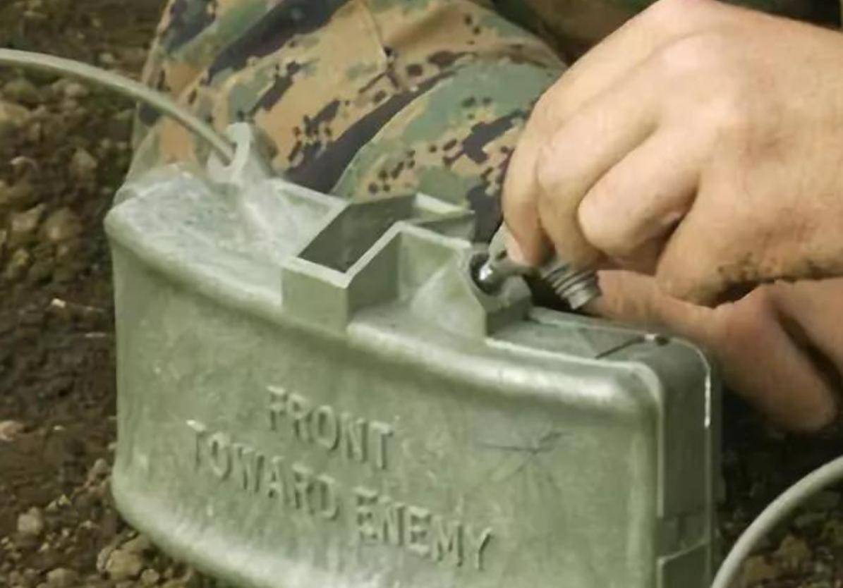 mon200型地雷的开发不仅体现了其在战术层面上的重大进步,更在技术和