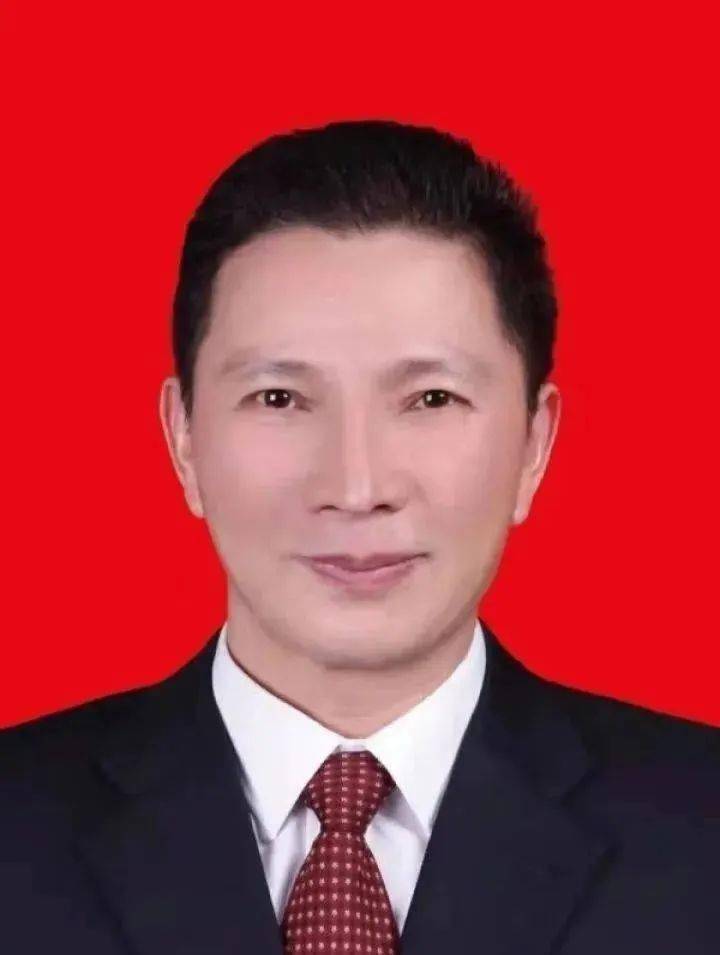 肇庆市委副书记,市政府党组书记,市长许晓雄2000级mba校友广州汽车