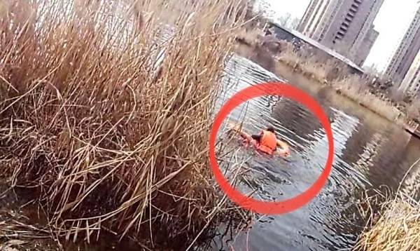 "3月6日8时6分,朱彬接到报警,迅速赶往现场.