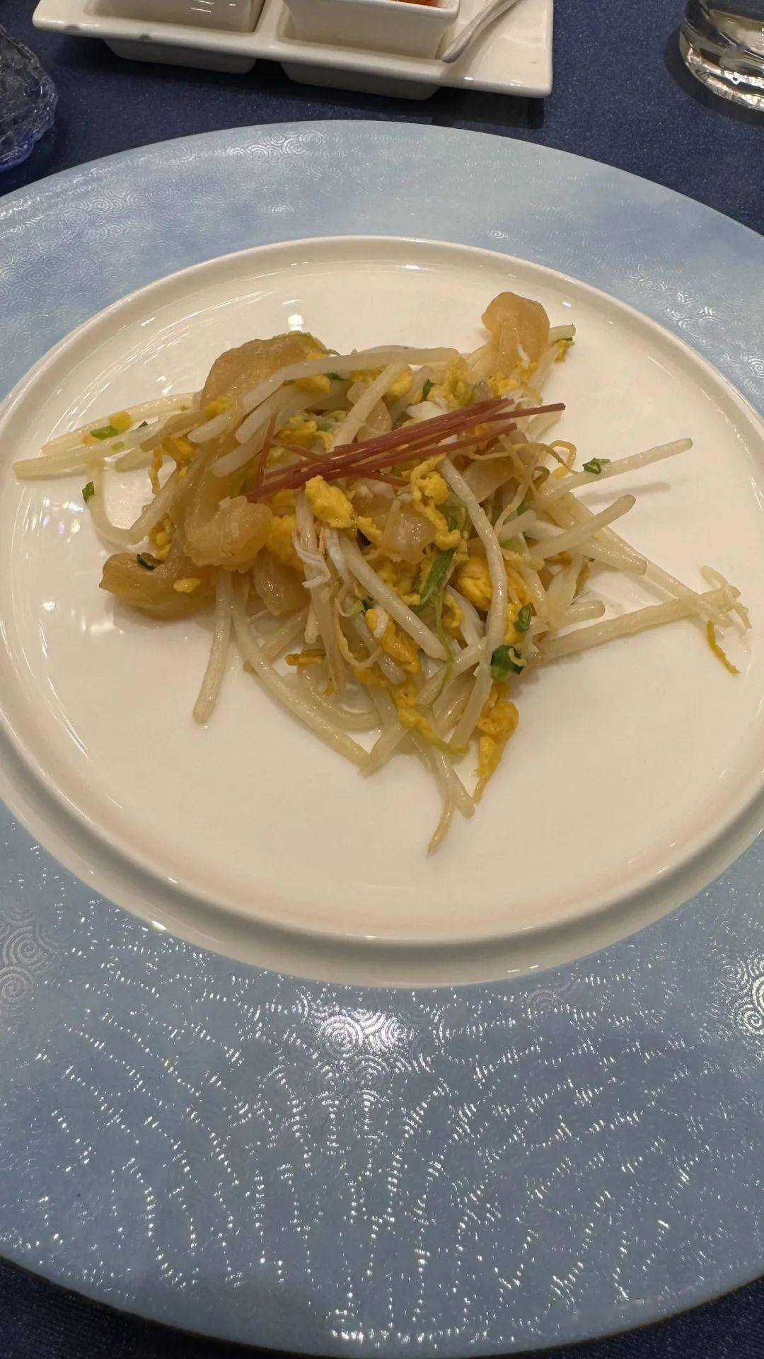 中午花城苑晚上吃翠园