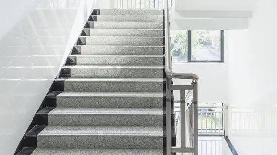 "生命通道"怎么"通"?这些常识你一定要知道→_疏散人员_安全出口_火灾