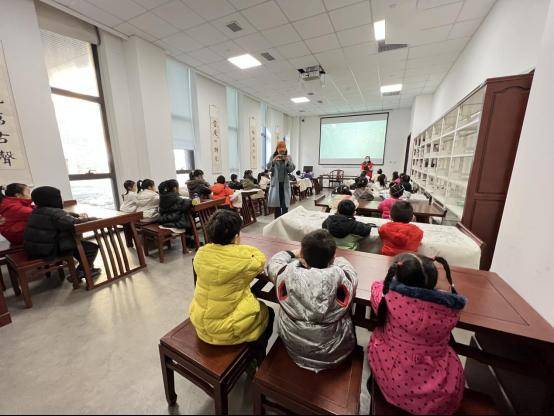 印刷史上的活化石尼山新六艺文化体验周带你领略指尖上的文明印记