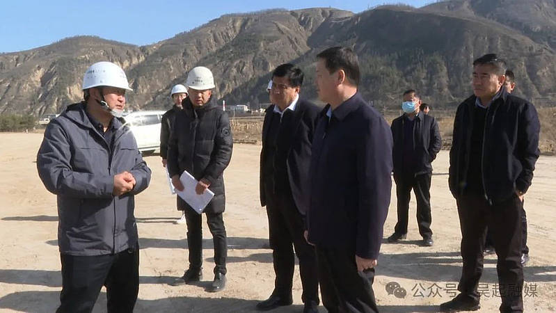 时政贺毅调研吴华高速项目建设进展情况