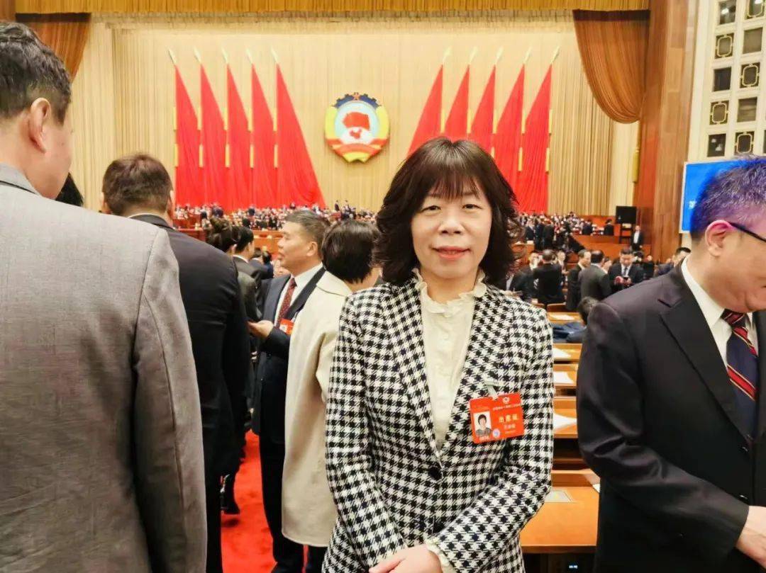 不看轻自己,以新厂品占行业主流_立讯精密_王来_公司