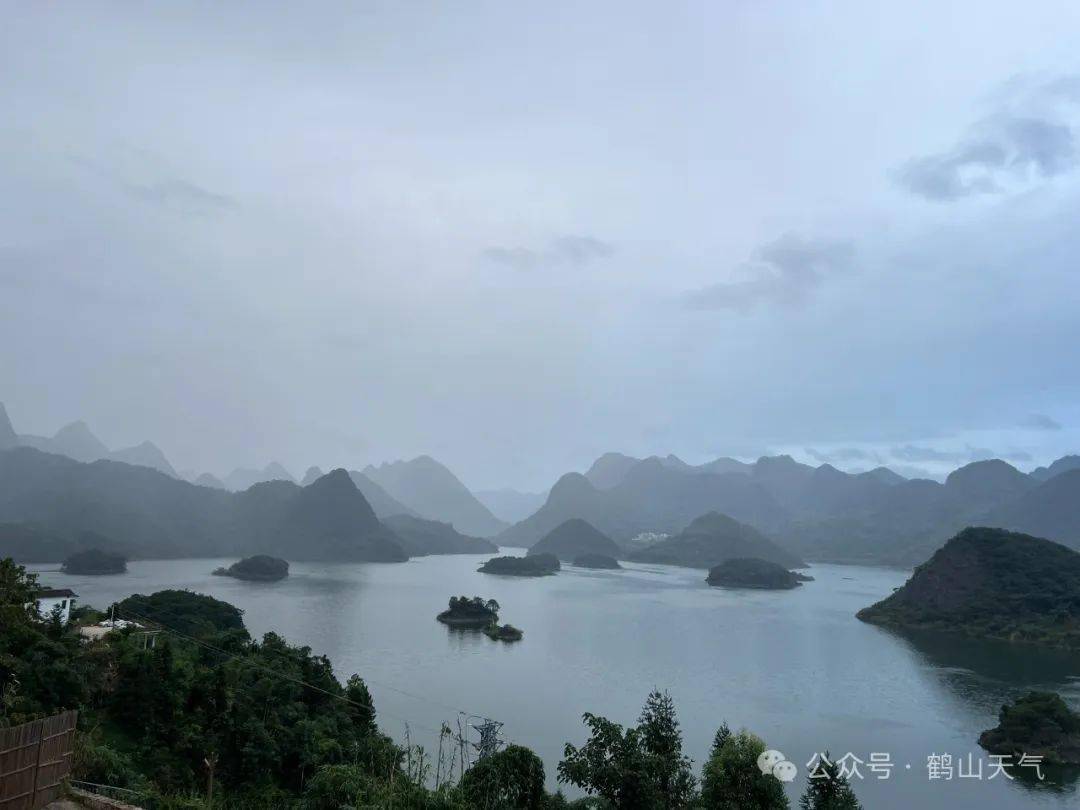 鹤山校园气象作品公示中学摄影组